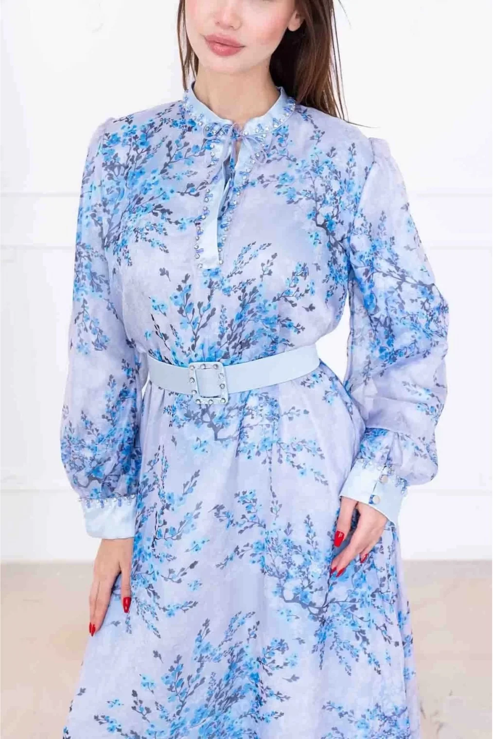 Yaka Bağlama Detaylı Boncuk İşlemeli Şifon Elbise 2735-Mavi