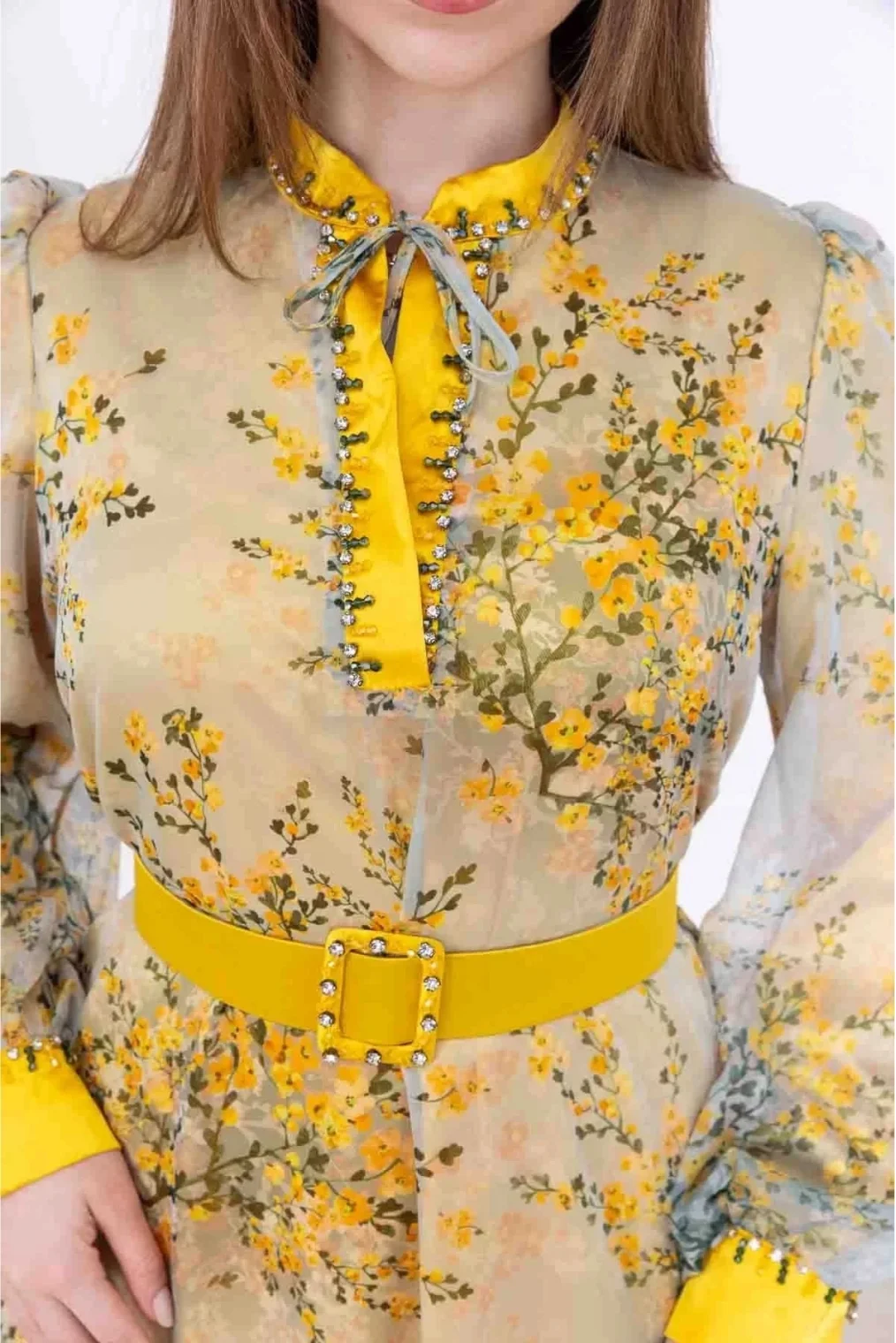 Yaka Bağlama Detaylı Boncuk İşlemeli Şifon Elbise 2735-Sarı