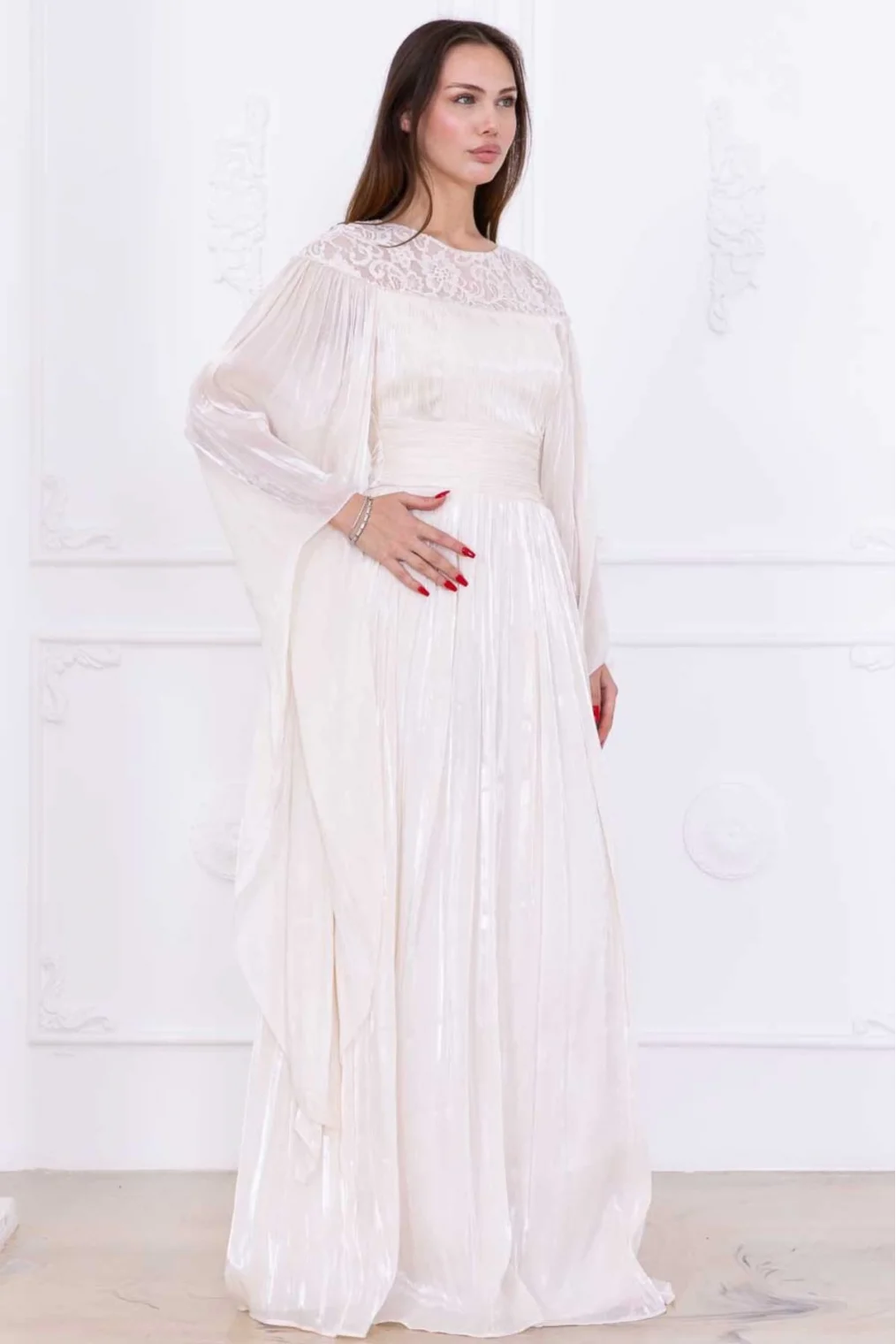 Dantel ve Pelerin Detaylı İşlemeli Abiye Elbise 2762-Bej