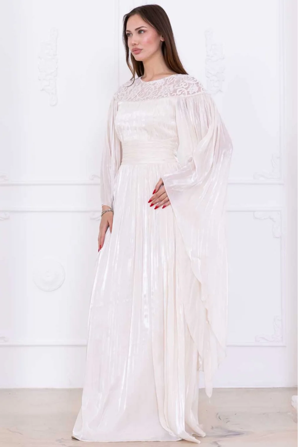 Dantel ve Pelerin Detaylı İşlemeli Abiye Elbise 2762-Bej