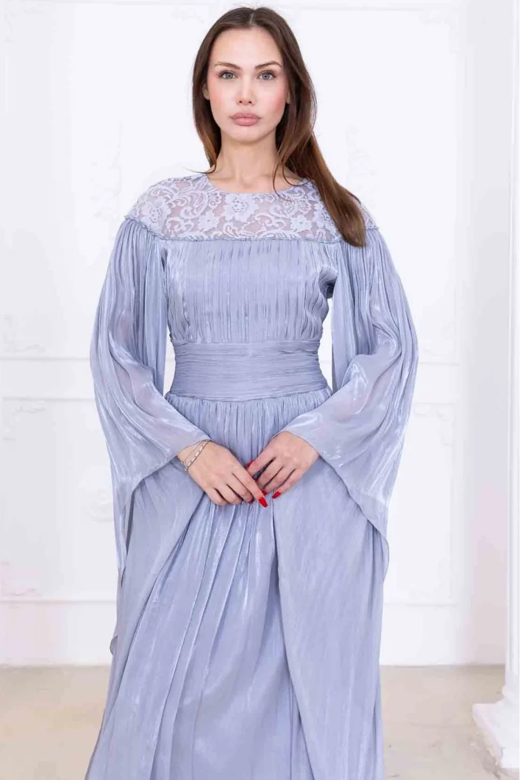 Dantel ve Pelerin Detaylı İşlemeli Abiye Elbise 2762-Gri