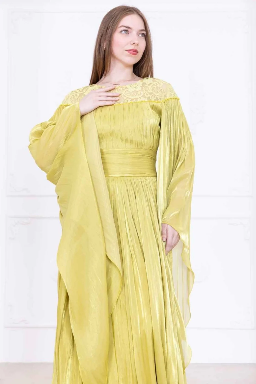 Dantel ve Pelerin Detaylı İşlemeli Abiye Elbise 2762-Olive