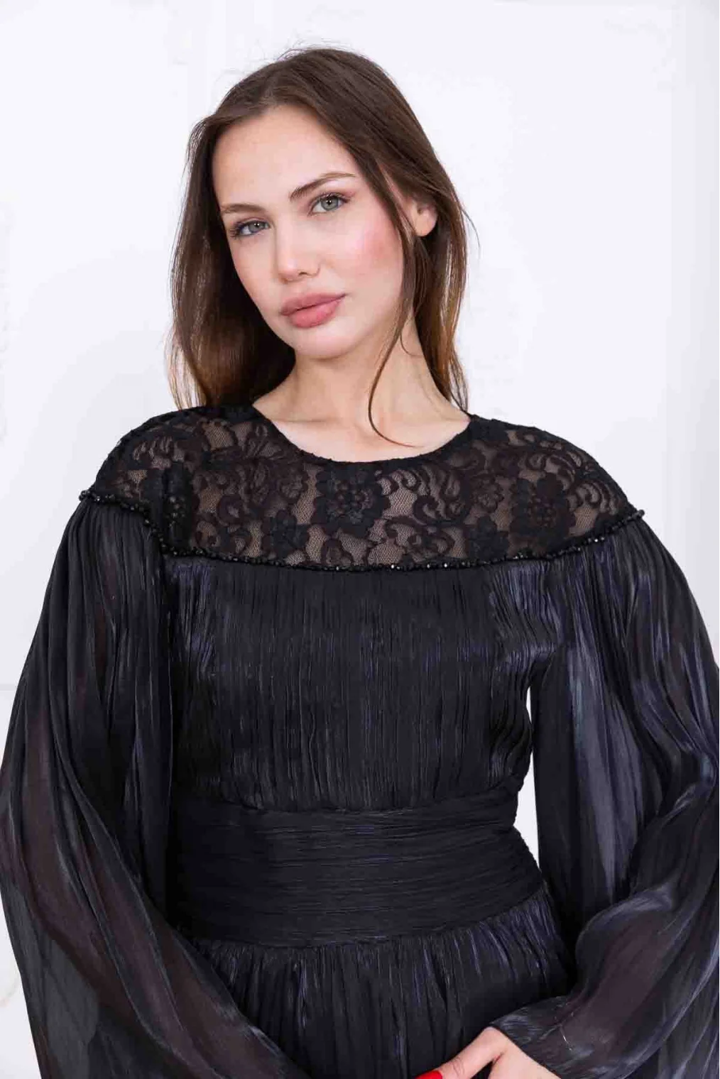 Dantel ve Pelerin Detaylı İşlemeli Abiye Elbise 2762-Siyah