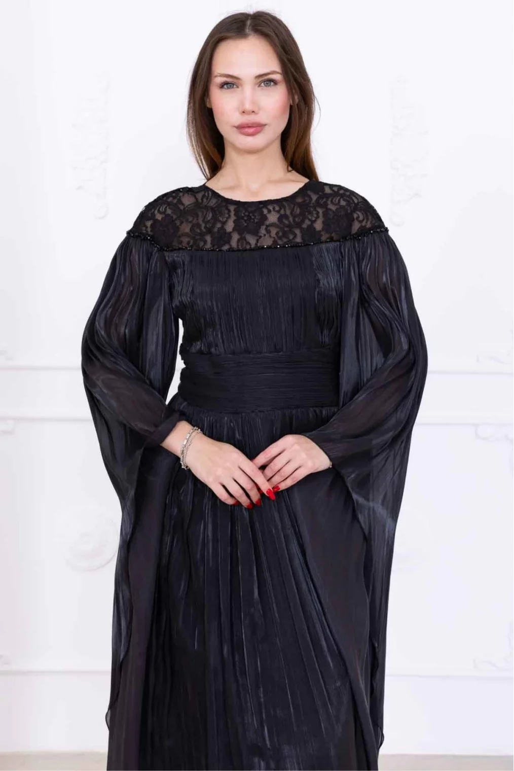 Dantel ve Pelerin Detaylı İşlemeli Abiye Elbise 2762-Siyah