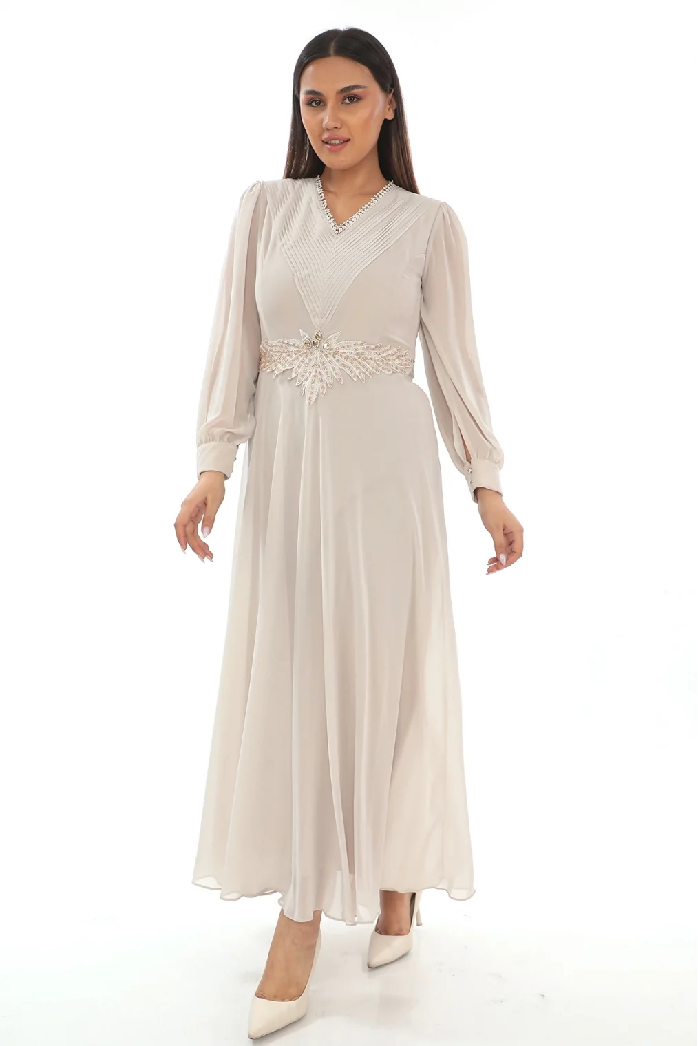 Plise Ve Boncuk Detaylı Büyük Beden Elbise 2213- Bej