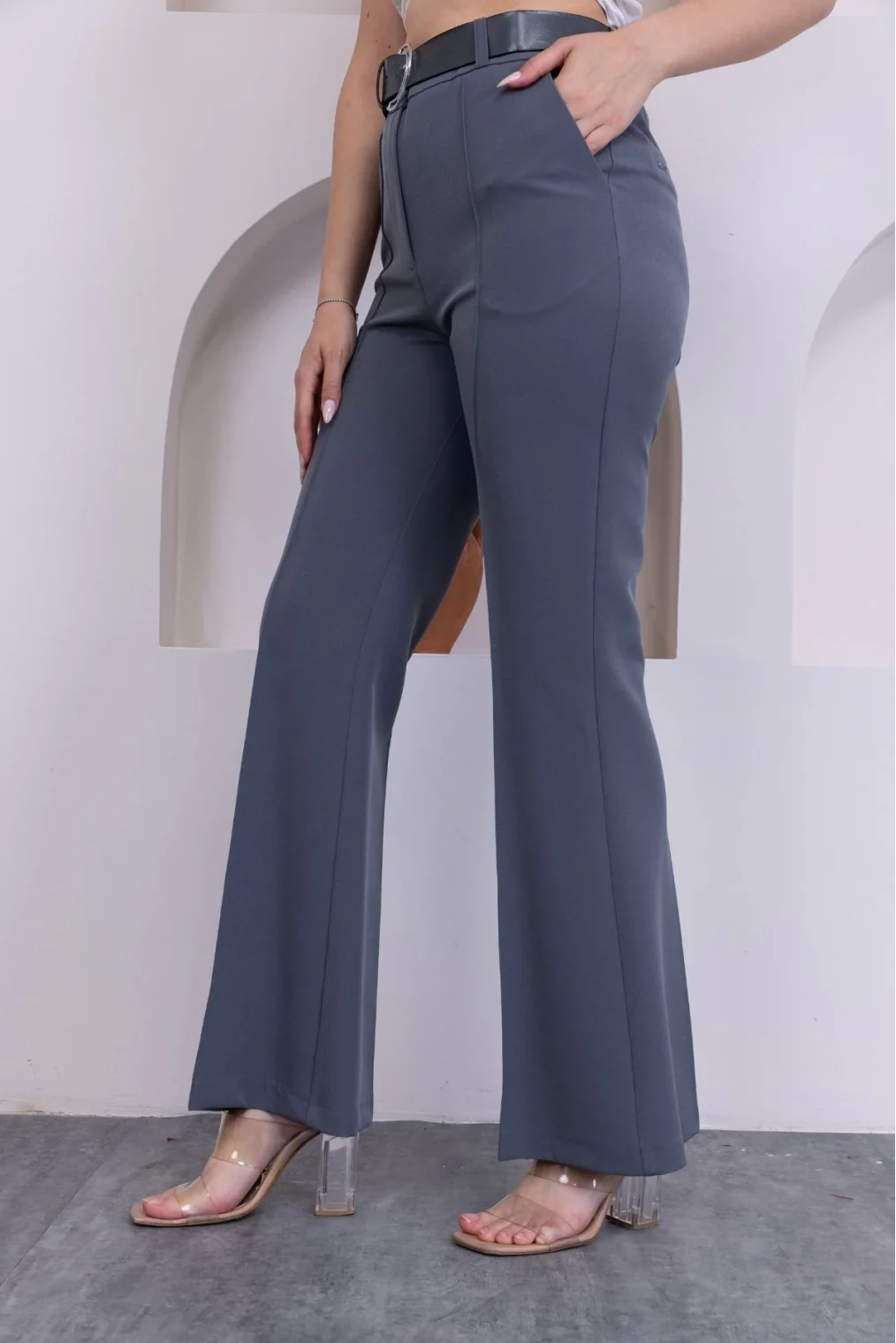 Kemerli İspanyol Paça KadınKumaş Pantolon 314-Gri