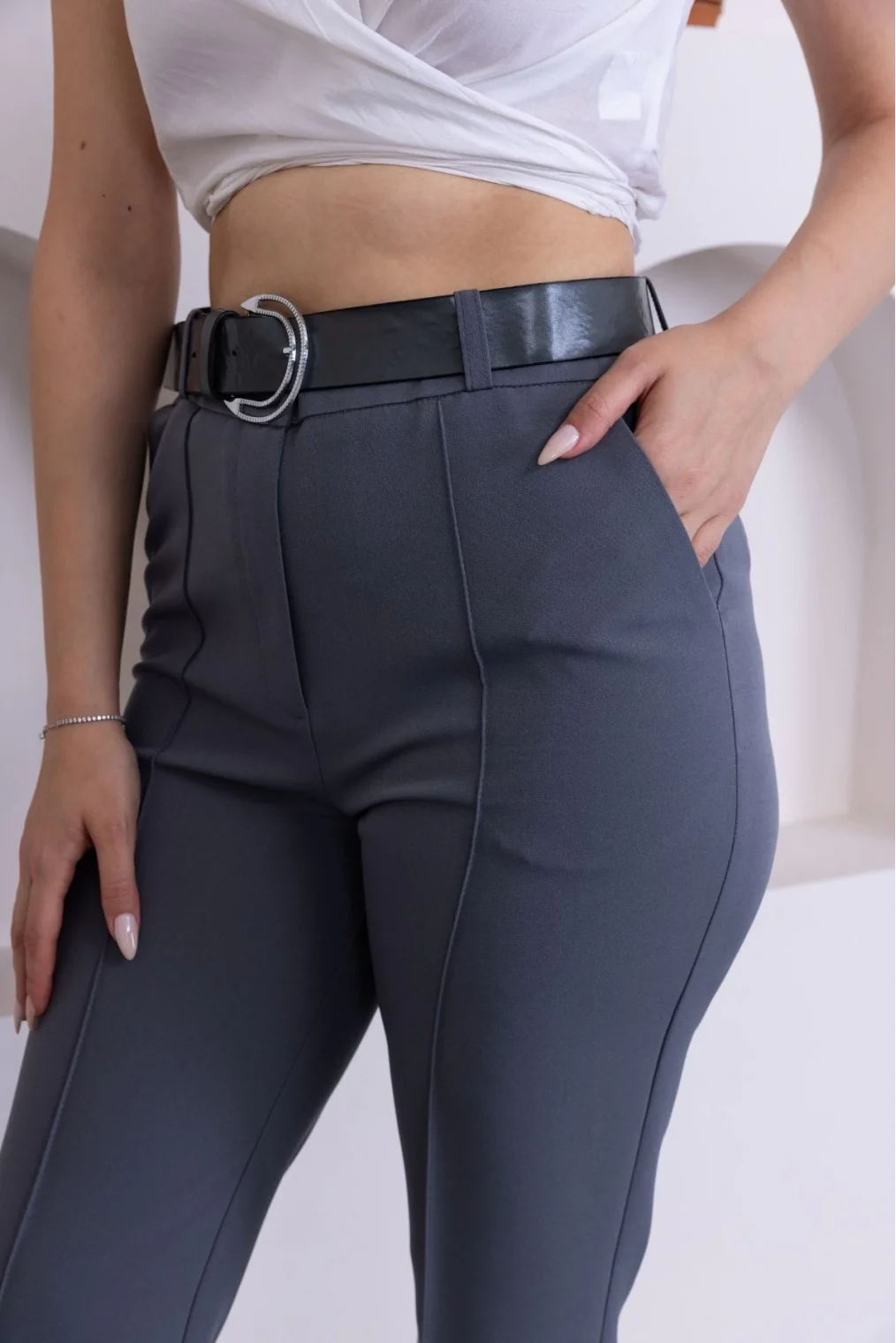 Kemerli İspanyol Paça KadınKumaş Pantolon 314-Gri