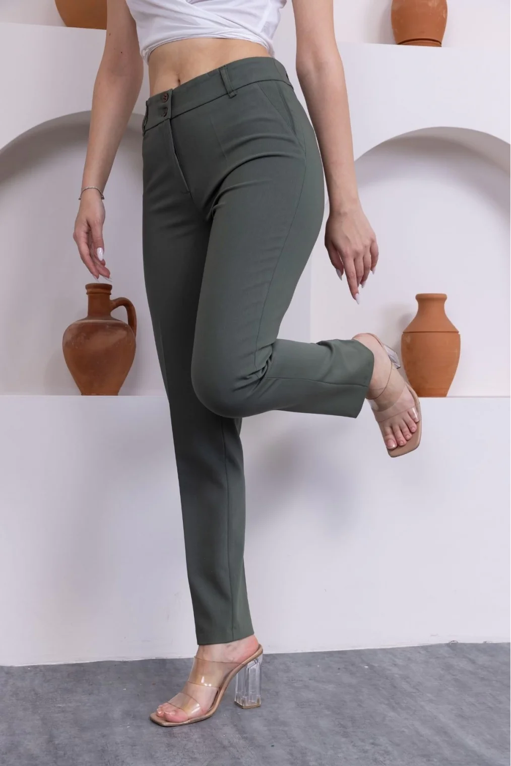 Cep Detaylı Bilek Boy Kadın Kumaş Pantolon 3144-Haki
