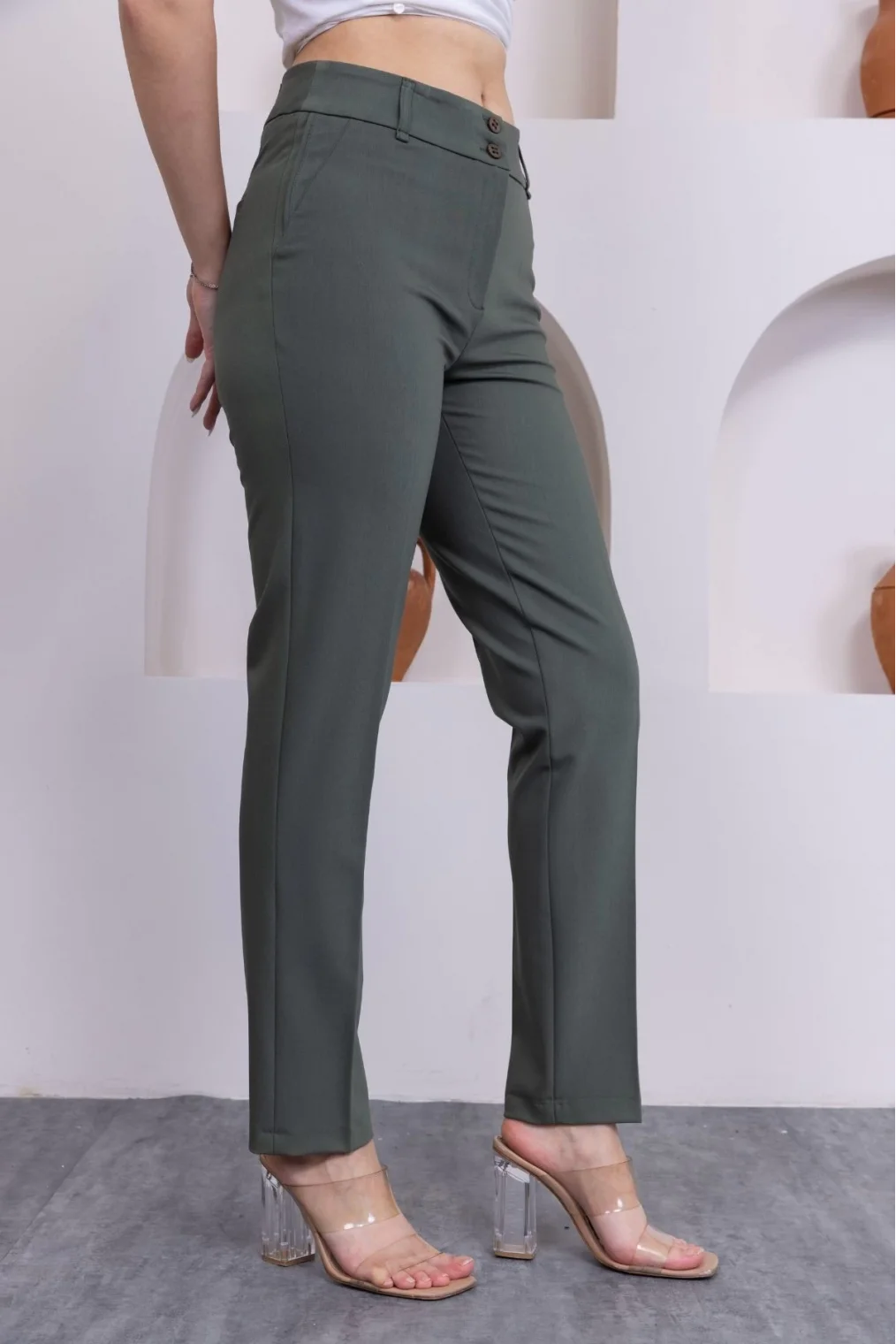 Cep Detaylı Bilek Boy Kadın Kumaş Pantolon 3144-Haki