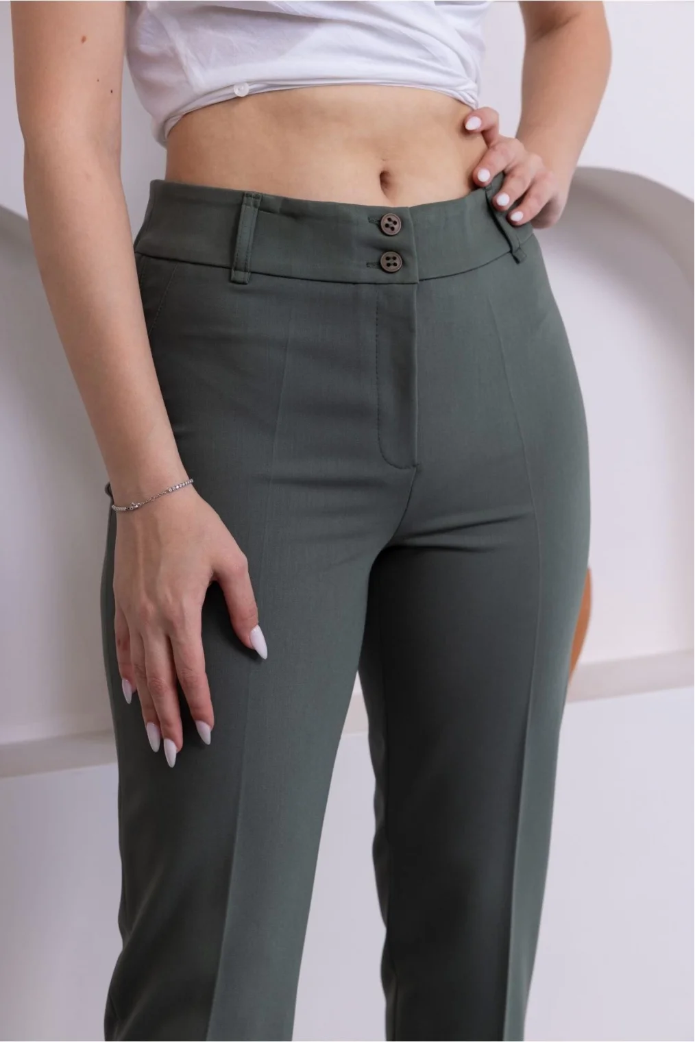 Cep Detaylı Bilek Boy Kadın Kumaş Pantolon 3144-Haki