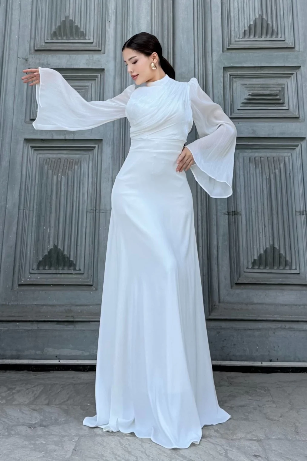 Göğüs Büzgü Detaylı Arkadan Bağlamalı Abiye Elbise 2287-Beyaz