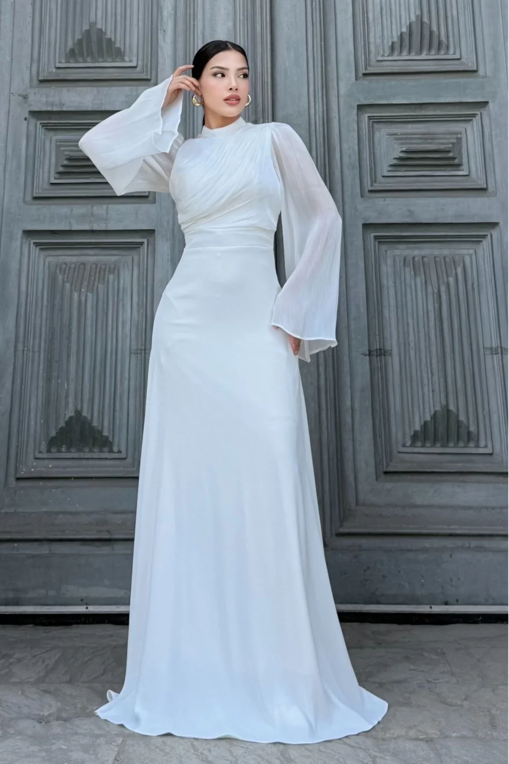 Göğüs Büzgü Detaylı Arkadan Bağlamalı Abiye Elbise 2287-Beyaz