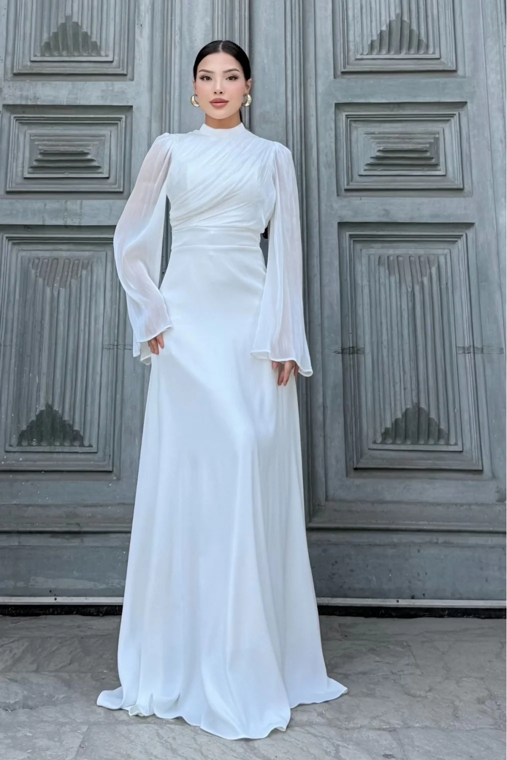 Göğüs Büzgü Detaylı Arkadan Bağlamalı Abiye Elbise 2287-Beyaz