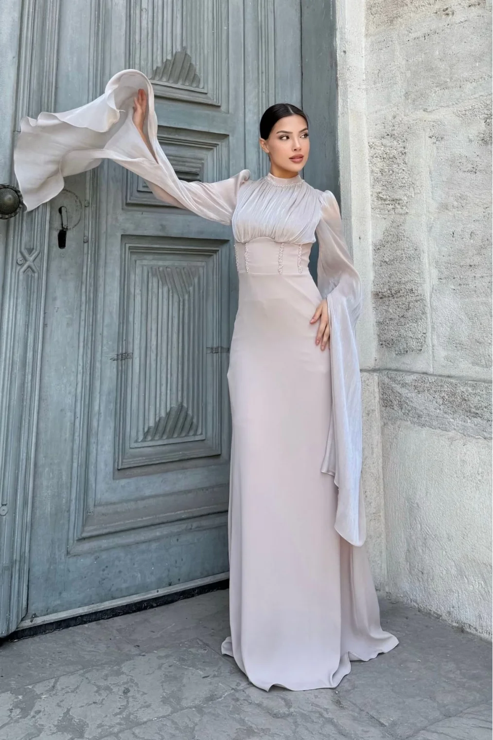 Bel Boncuk İşleme Detaylı Beden Ayarlı Abiye Elbise 2325-Bej