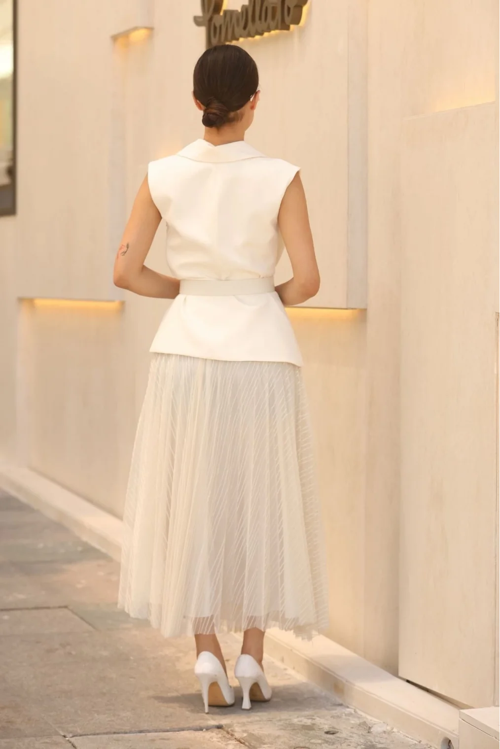 Eteği Piliseli Kemerli Abiye Elbise 2390-Beyaz