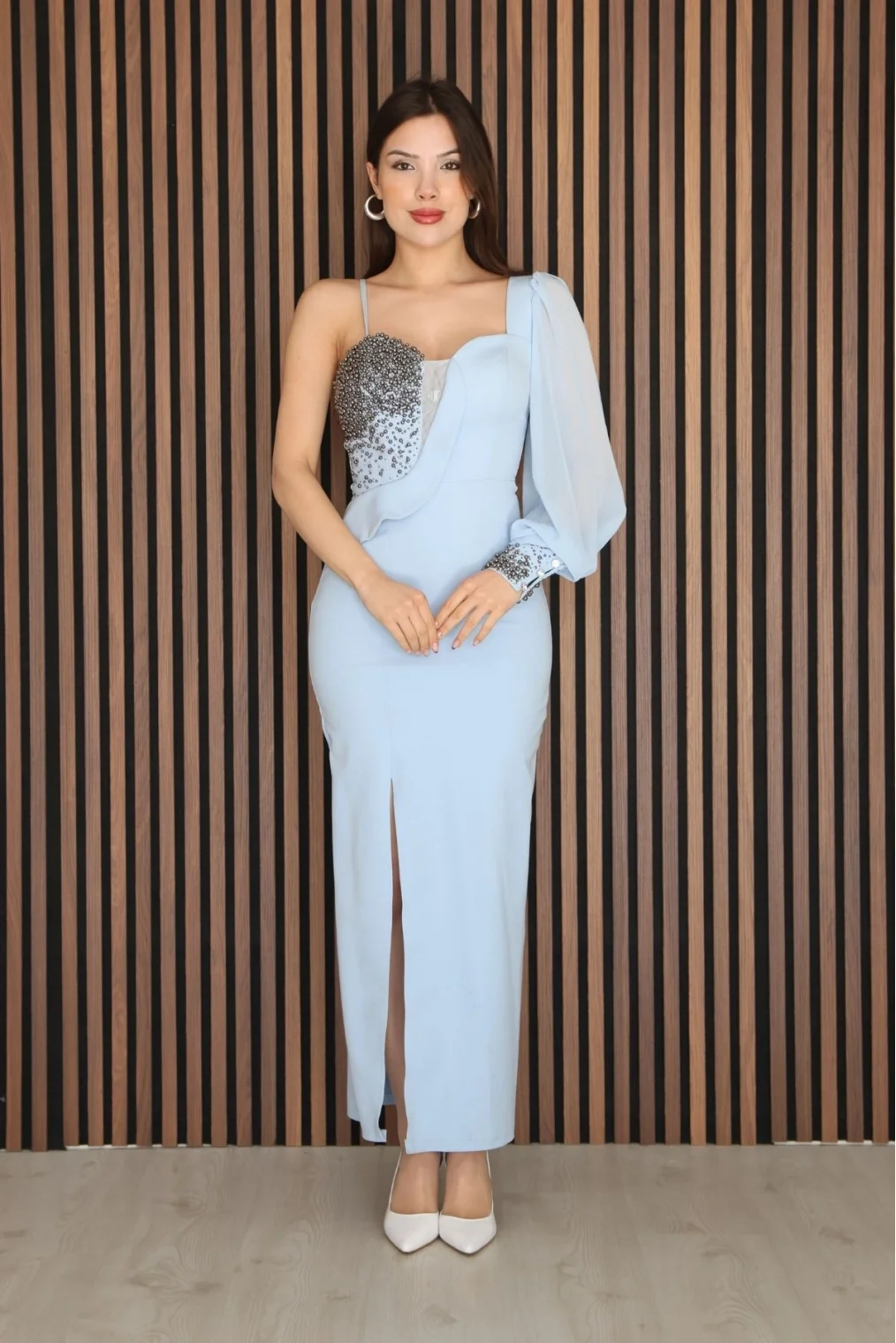 Askılı Tek Kol Taş Detaylı Yırtmaçlı Abiye Elbise 2241-Bebe Mavisi