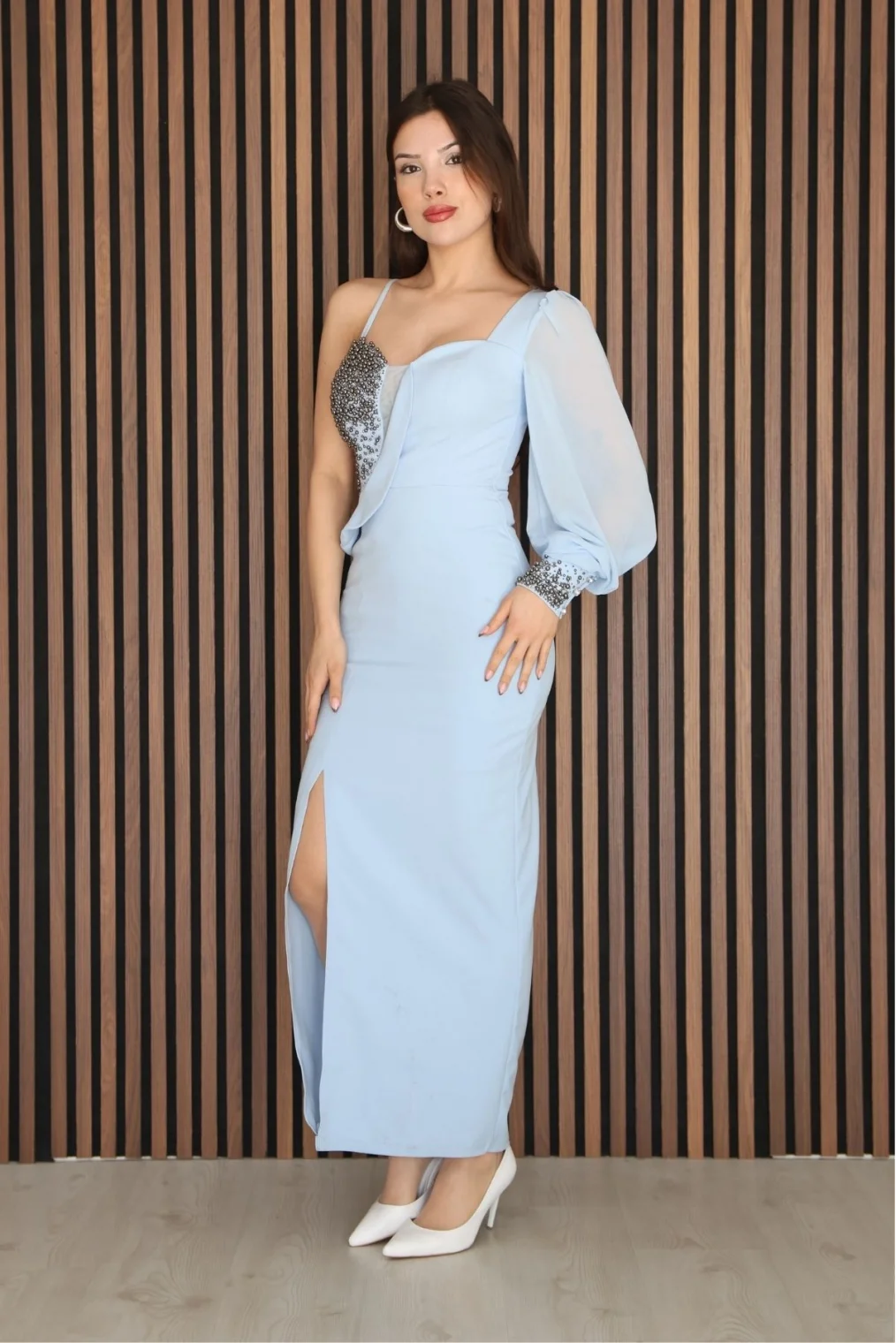 Askılı Tek Kol Taş Detaylı Yırtmaçlı Abiye Elbise 2241-Bebe Mavisi