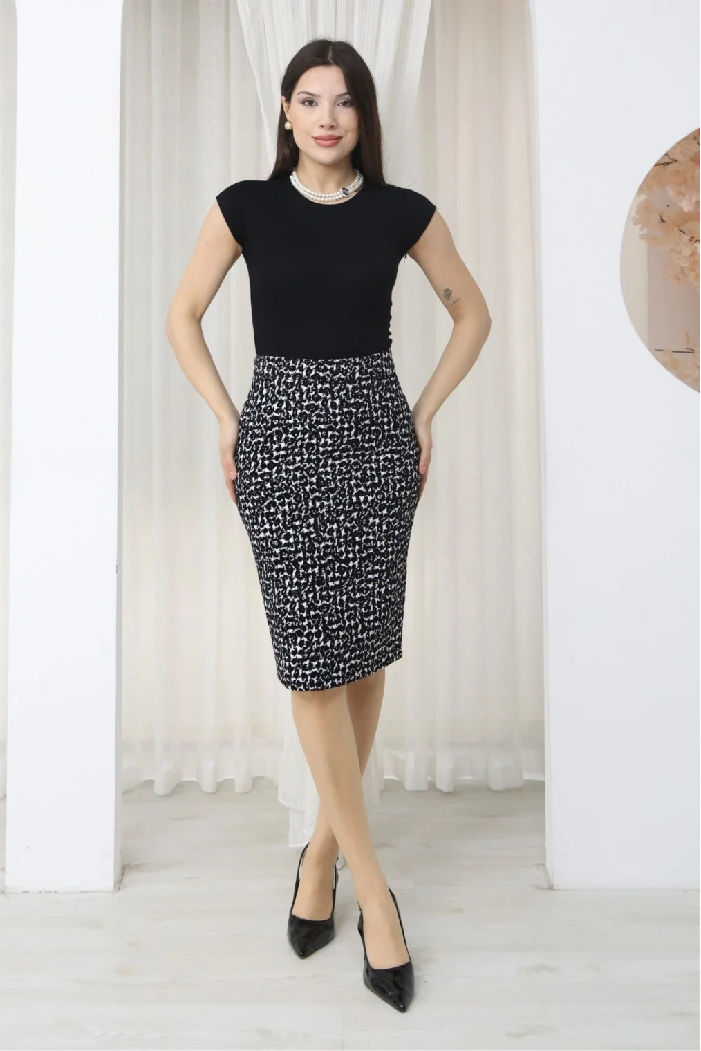 Flok Baskılı Kazayağı Desenli Midi Kalem Etek 6074-Siyah/Beyaz Kazayağı