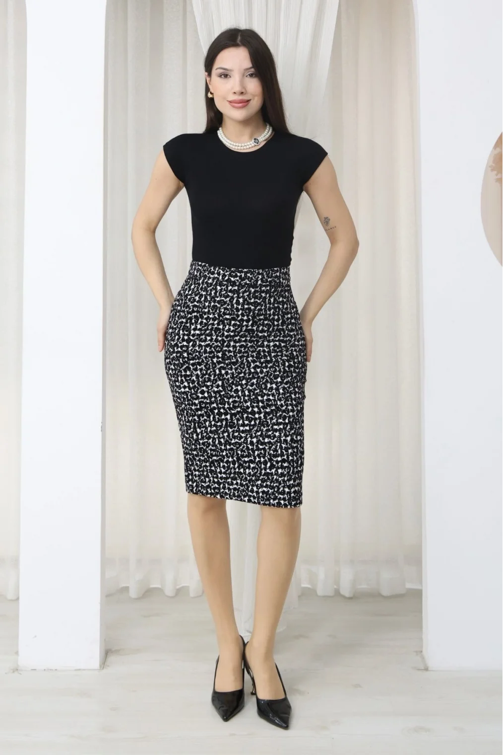 Flok Baskılı Kazayağı Desenli Midi Kalem Etek 6074-Siyah/Beyaz Kazayağı