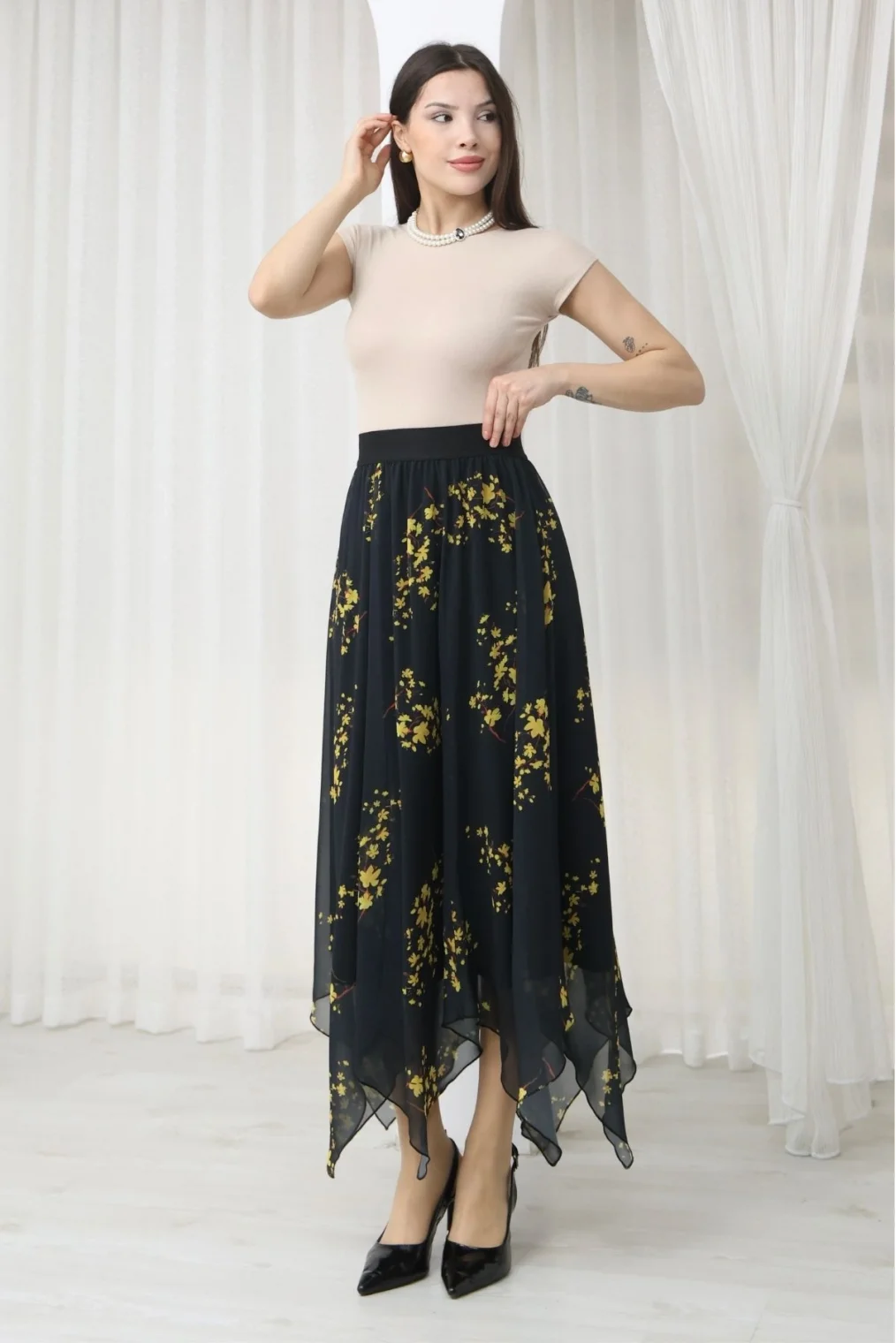 Beli Lastikli Asimetrik Şifon Etek 6071-Siyah / Sarı