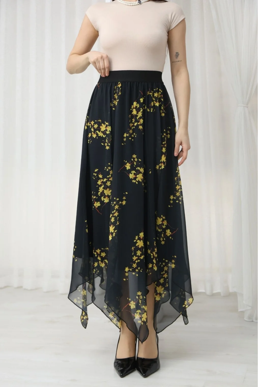 Beli Lastikli Asimetrik Şifon Etek 6071-Siyah / Sarı