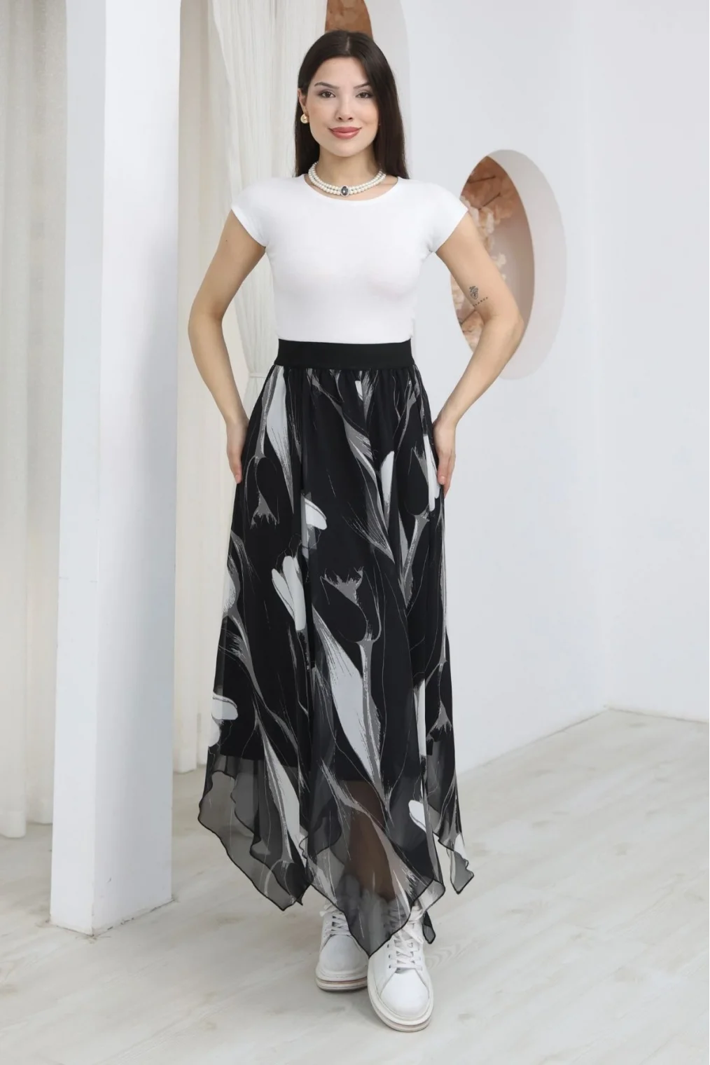 Beli Lastikli Asimetrik Şifon Etek 6071-Siyah / Beyaz