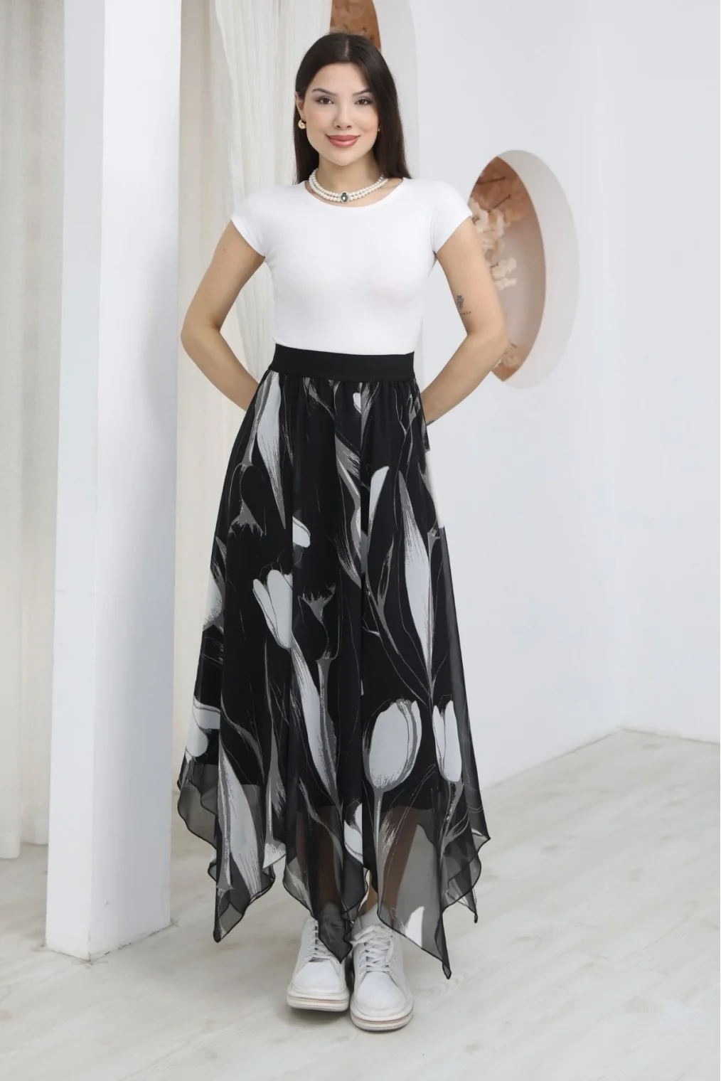 Beli Lastikli Asimetrik Şifon Etek 6071-Siyah / Beyaz