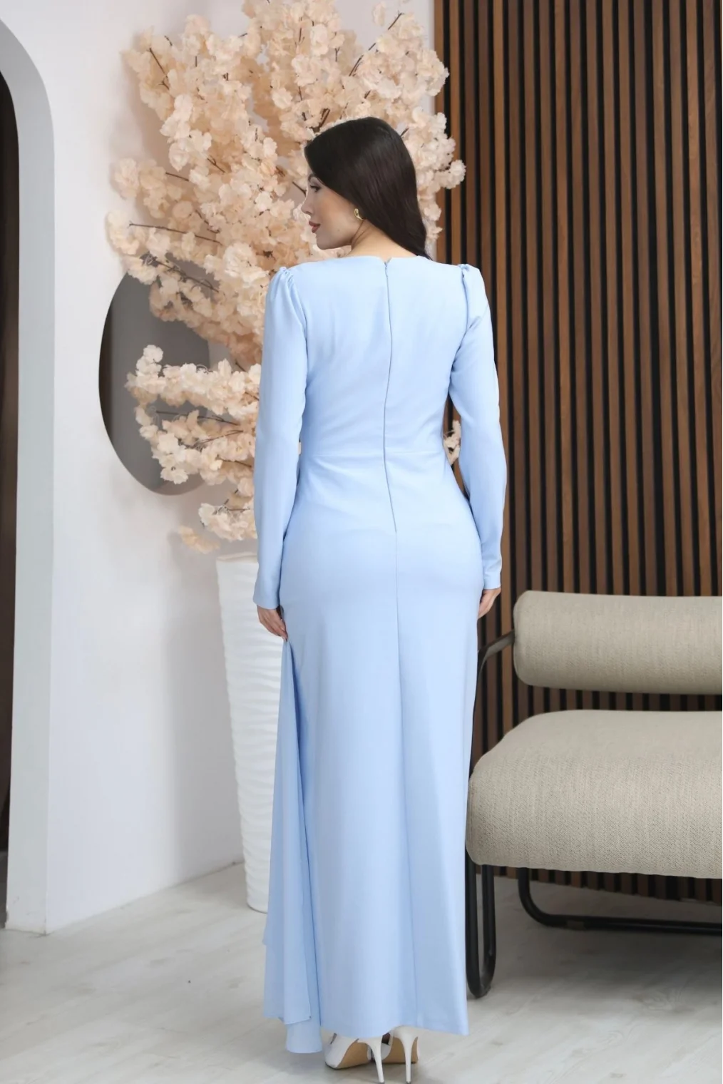 Taş İşlemeli ve Pile Detaylı Pelerinli Abiye Elbise 2312-Bebe Mavisi