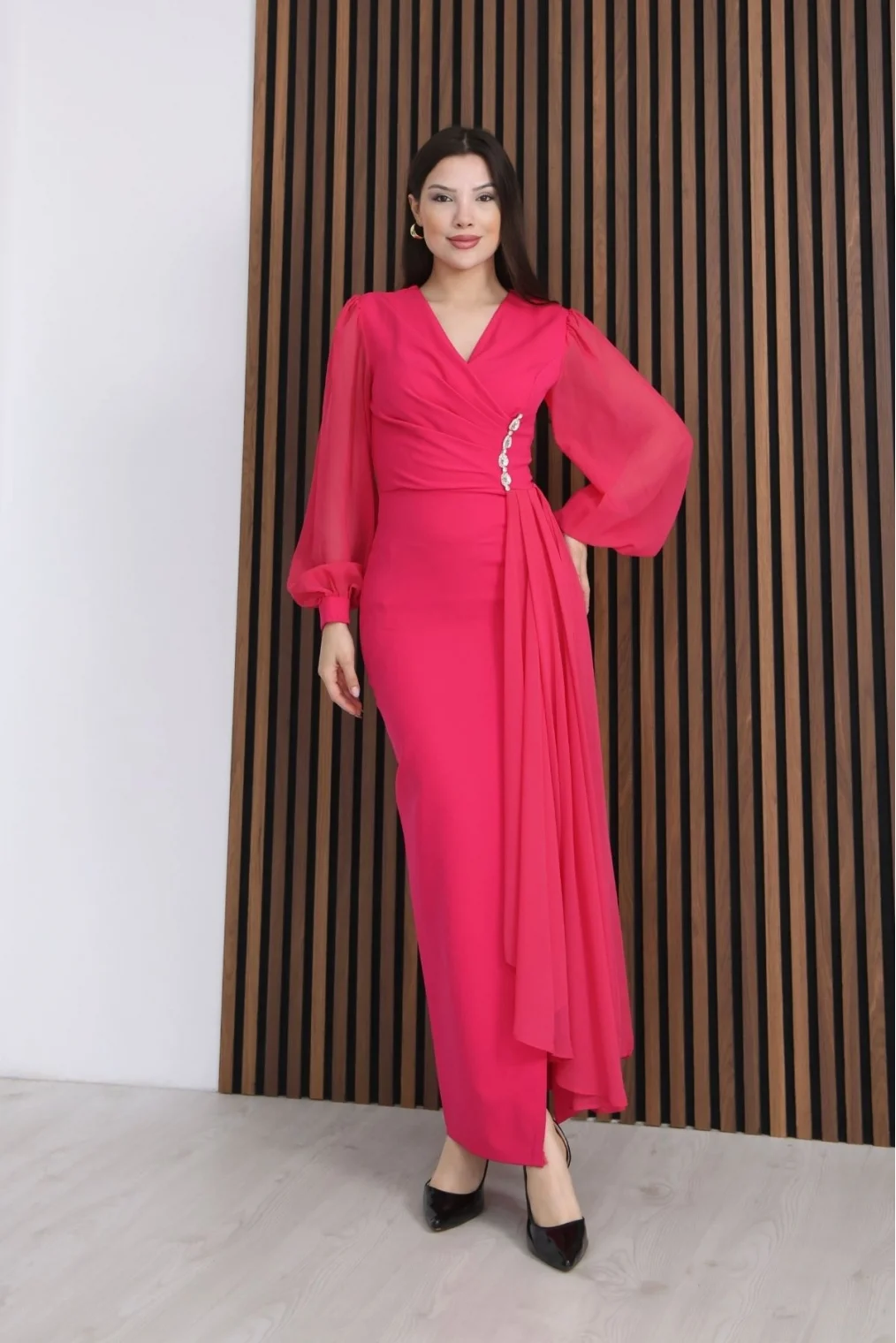 Kruvaze Yaka Şifon Kollu Bel Detaylı Pileli Uzun Abiye Elbise DP5997-Fuşya
