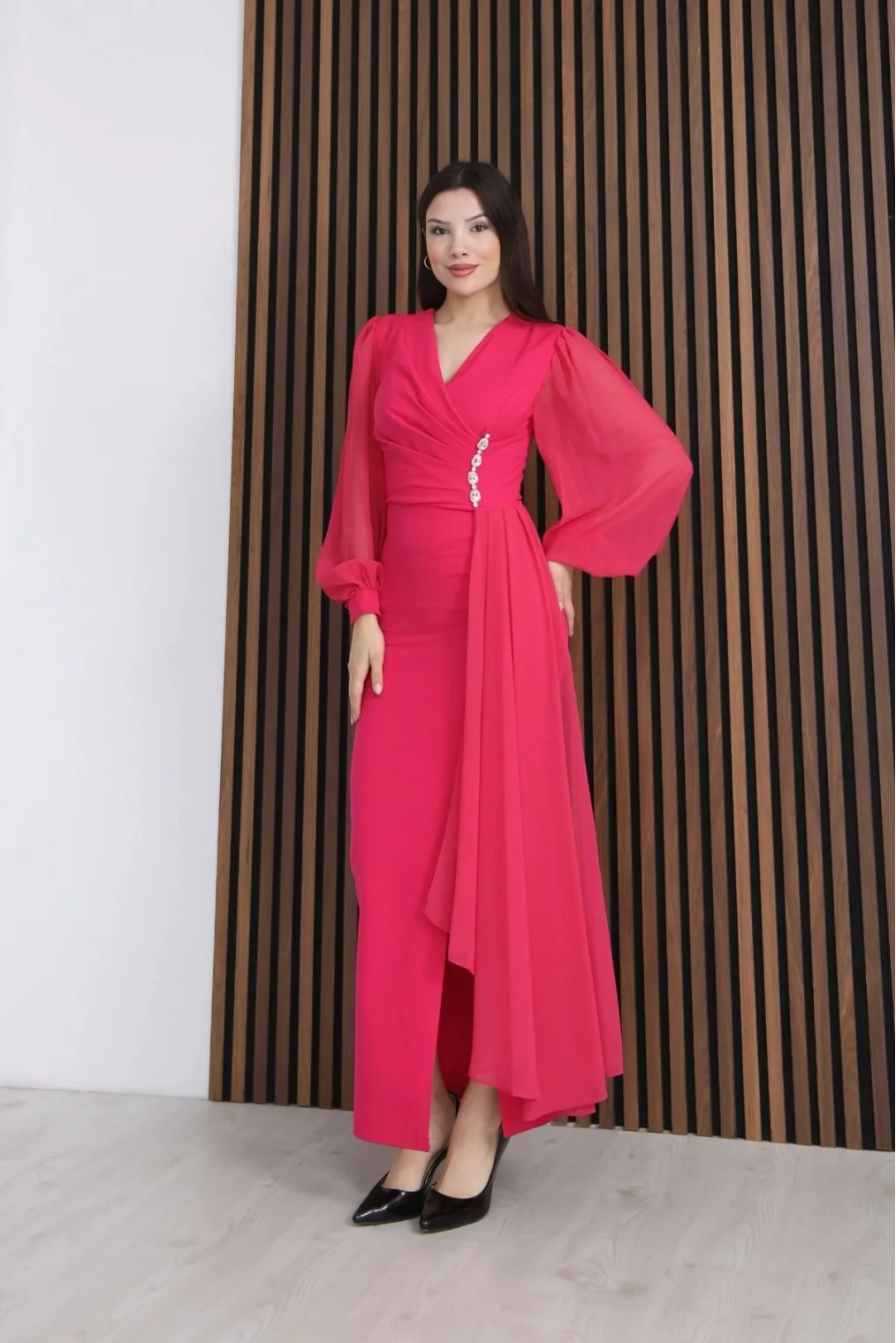 Kruvaze Yaka Şifon Kollu Bel Detaylı Pileli Uzun Abiye Elbise DP5997-Fuşya