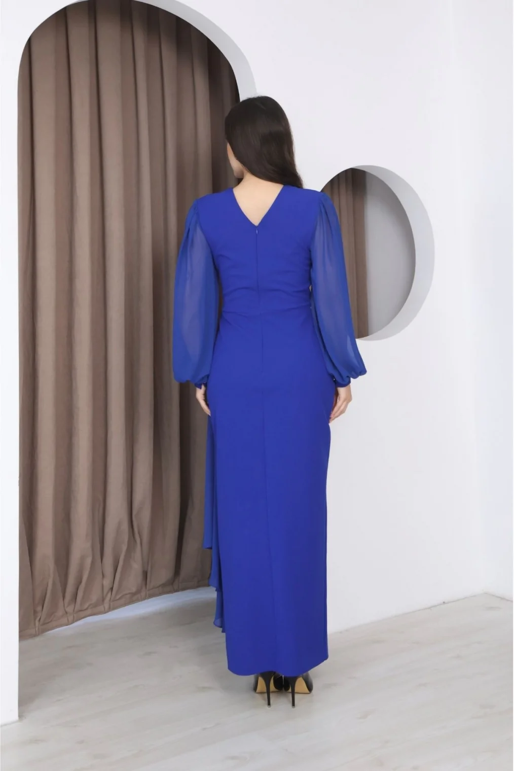 Kruvaze Yaka Şifon Kollu Bel Detaylı Pileli Uzun Abiye Elbise DP5997-Saks