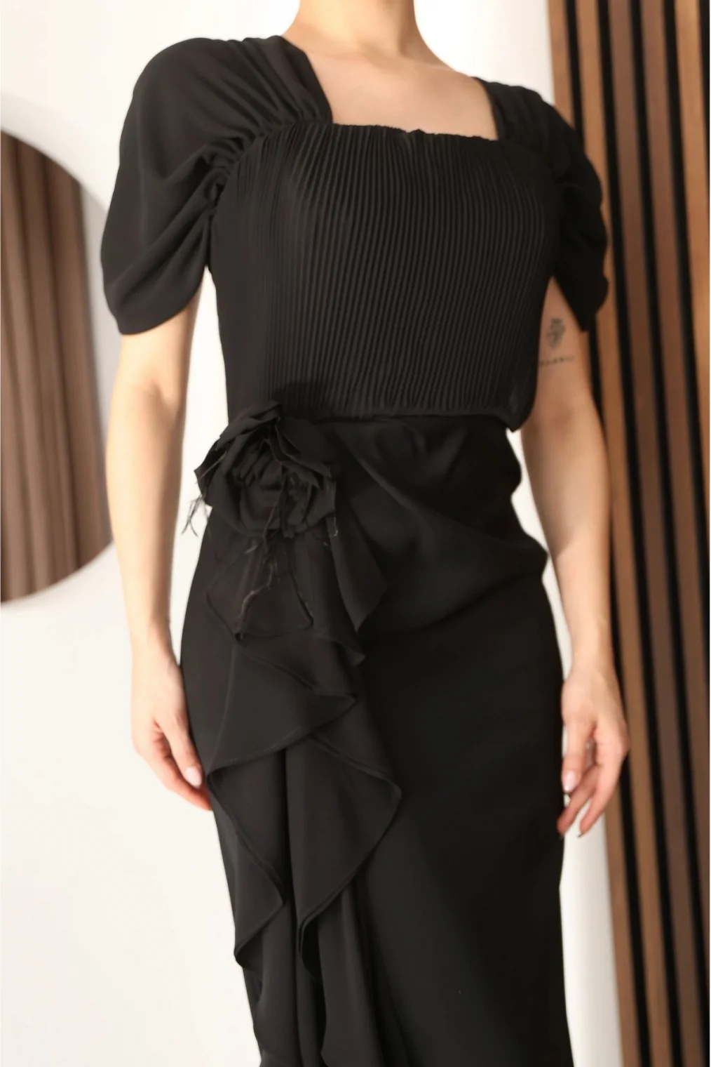 Piliseli ve Şifon Detaylı Uzun Abiye Elbise 2391-Siyah