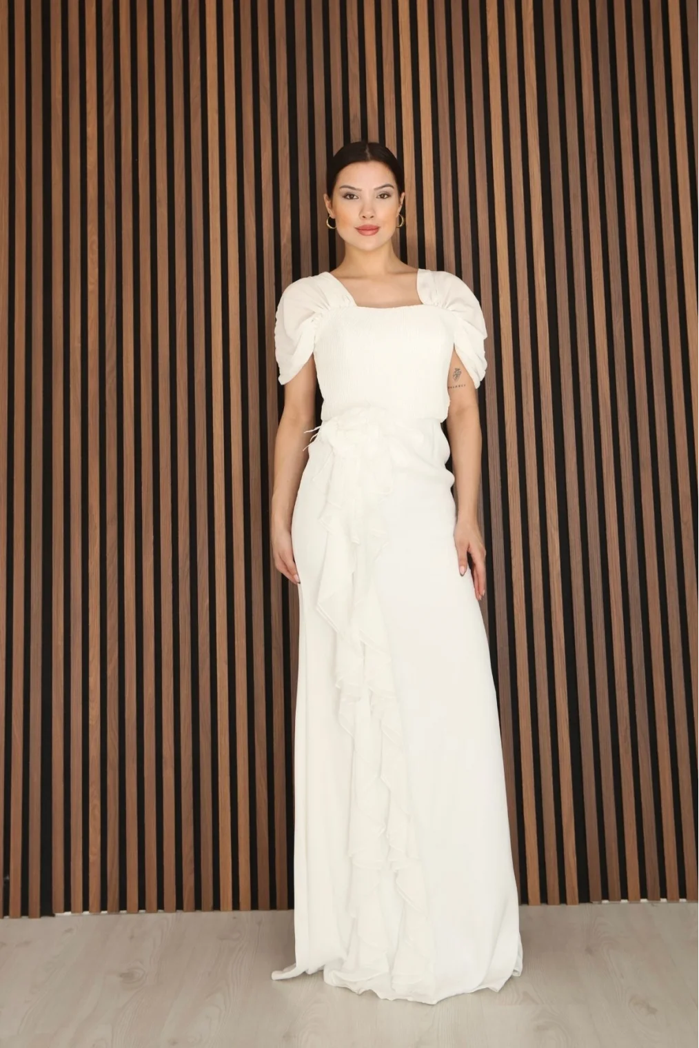 Piliseli ve Şifon Detaylı Uzun Abiye Elbise 2391-Beyaz