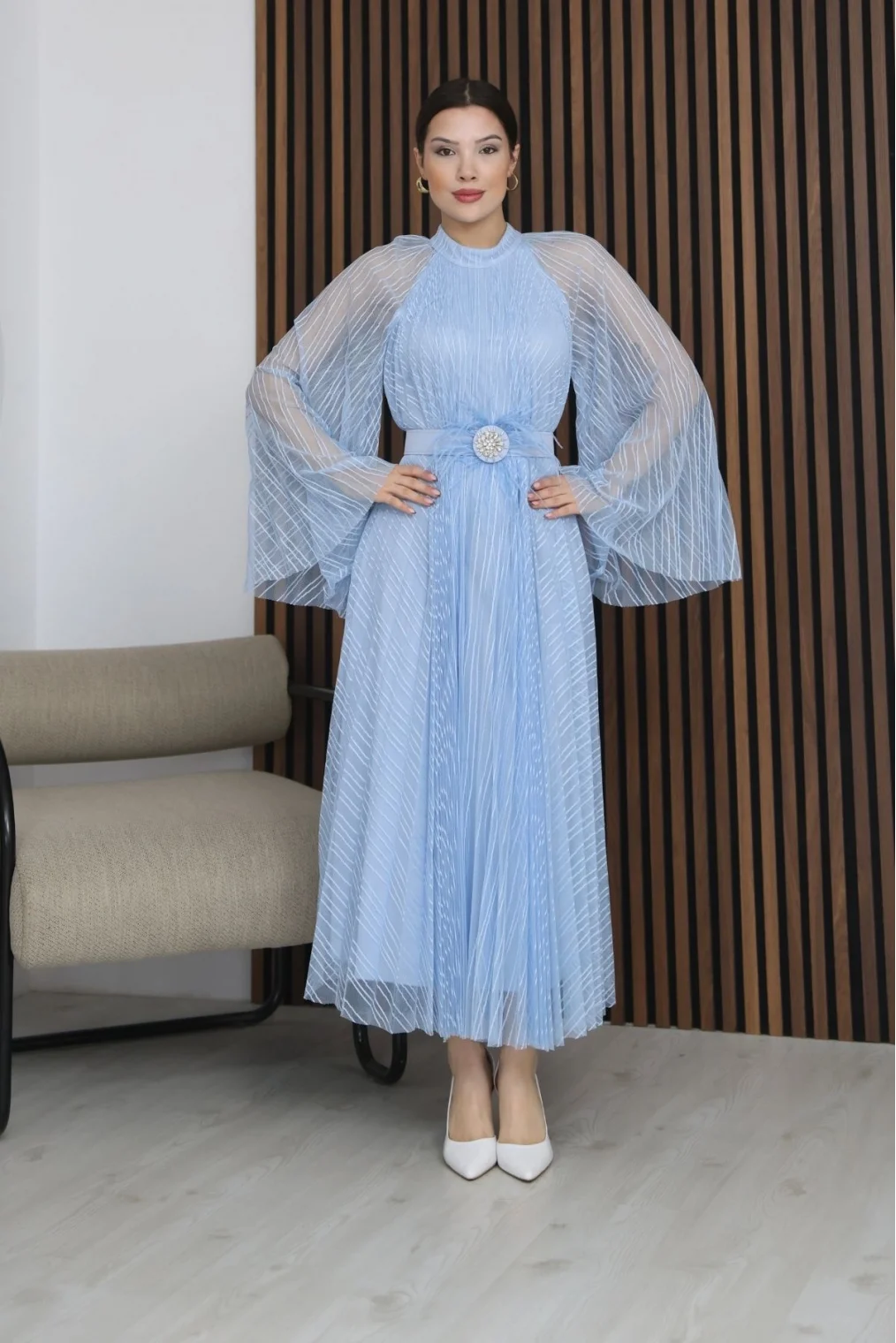 Pilise Detaylı Kemerli Rahat Form Tül Elbise 2305-Bebe Mavisi