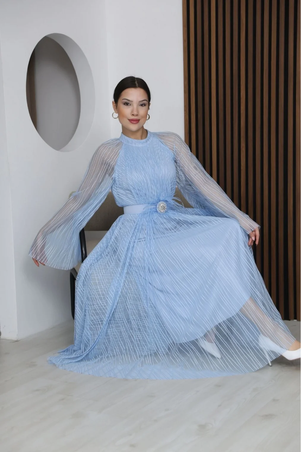 Pilise Detaylı Kemerli Rahat Form Tül Elbise 2305-Bebe Mavisi