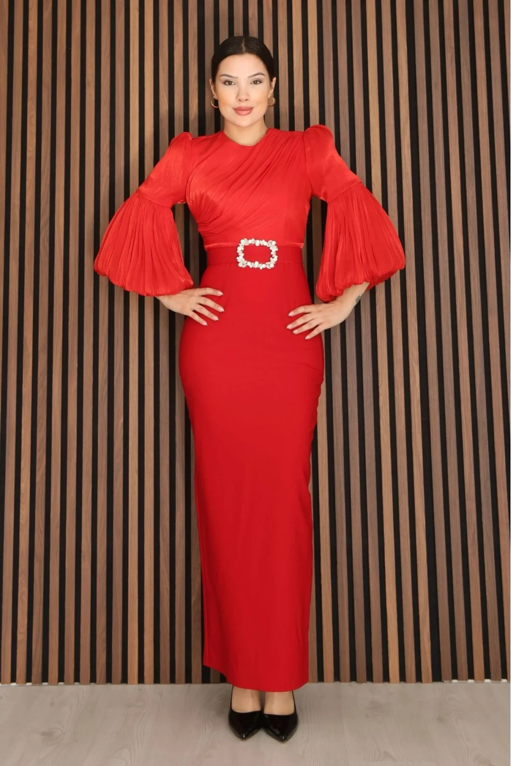 Göğüs Büzgü Detaylı Balon Kol Kalem Midi Elbise 2293-Kırmızı