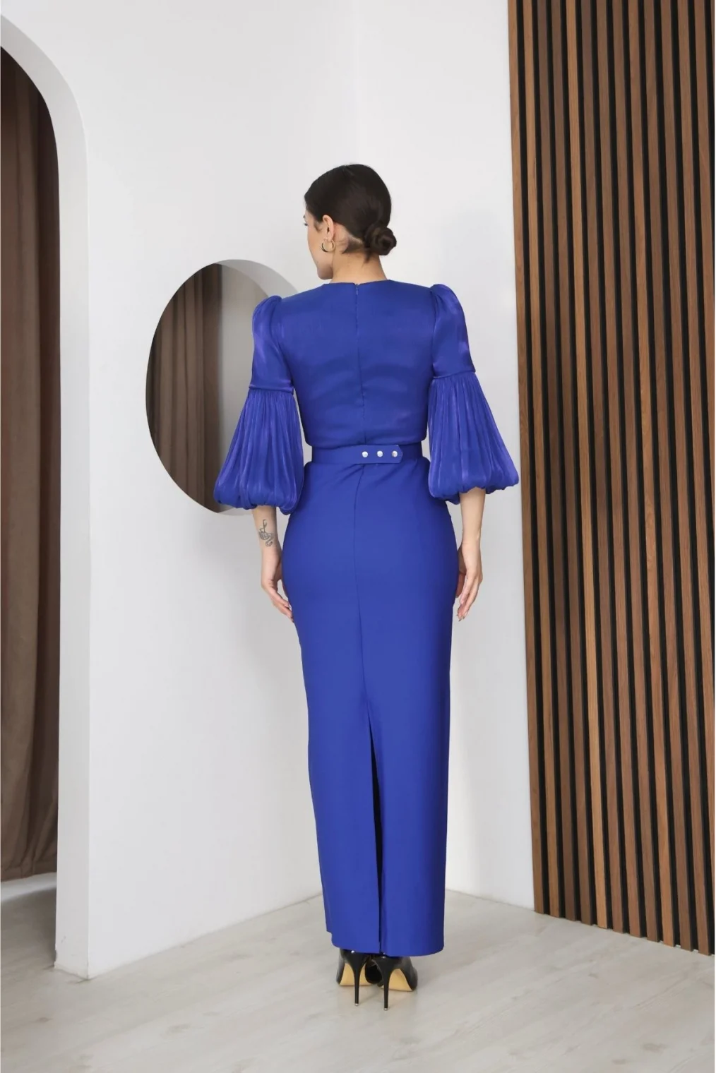 Göğüs Büzgü Detaylı Balon Kol Kalem Midi Elbise 2293-Saks