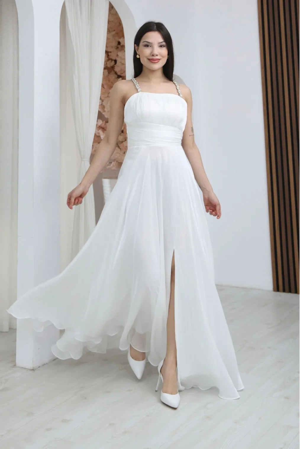 Taş Askılı Büzgü Detaylı Yırtmaçlı Abiye Elbise 2365-Beyaz