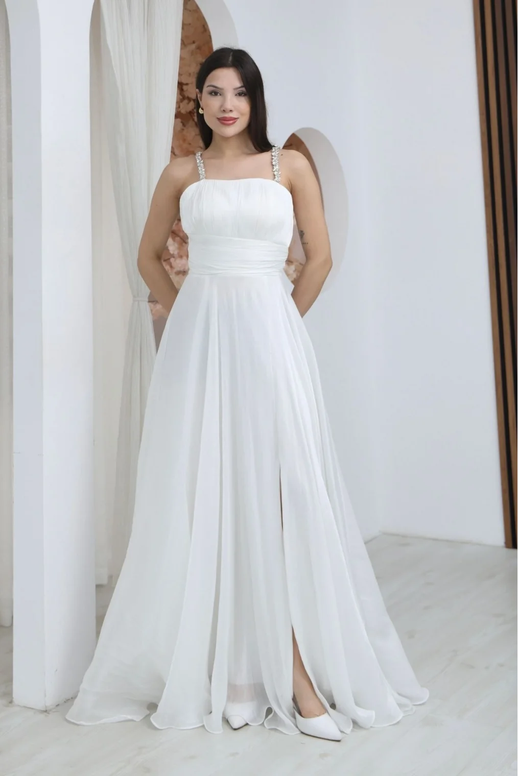 Taş Askılı Büzgü Detaylı Yırtmaçlı Abiye Elbise 2365-Beyaz