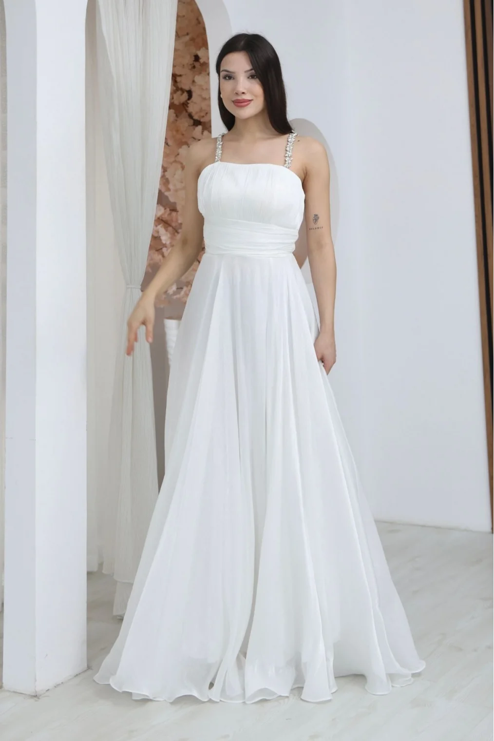 Taş Askılı Büzgü Detaylı Yırtmaçlı Abiye Elbise 2365-Beyaz