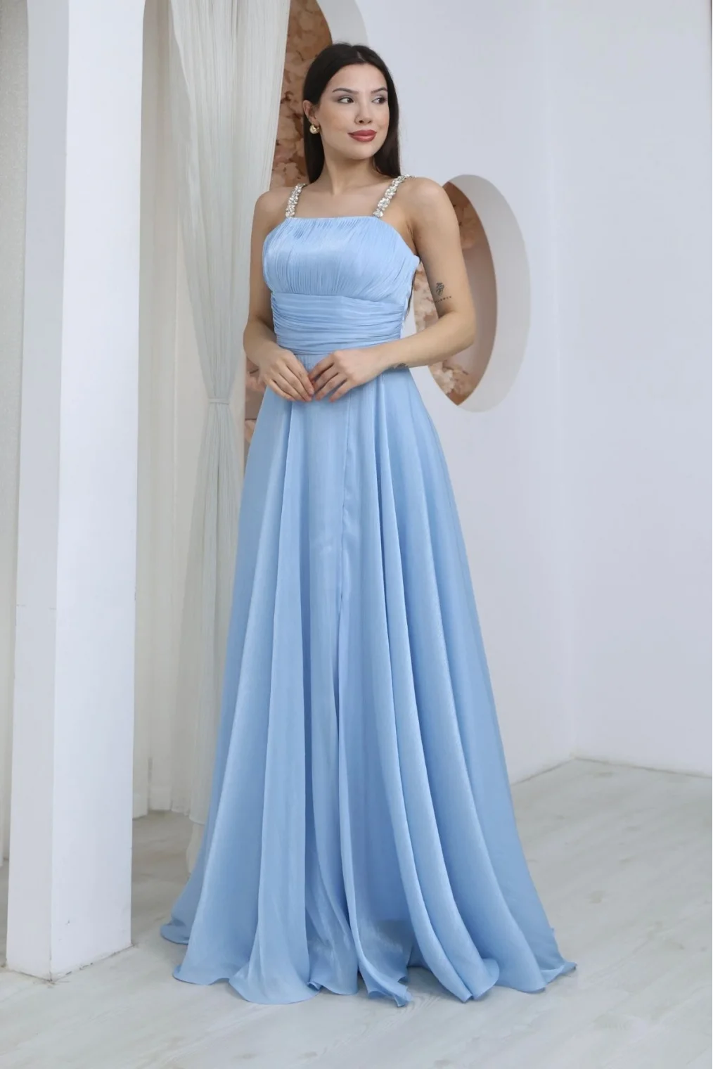 Taş Askılı Büzgü Detaylı Yırtmaçlı Abiye Elbise 2365-Bebe Mavisi