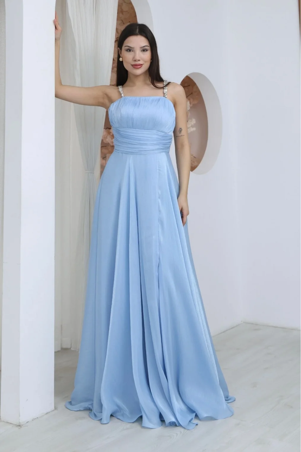 Taş Askılı Büzgü Detaylı Yırtmaçlı Abiye Elbise 2365-Bebe Mavisi