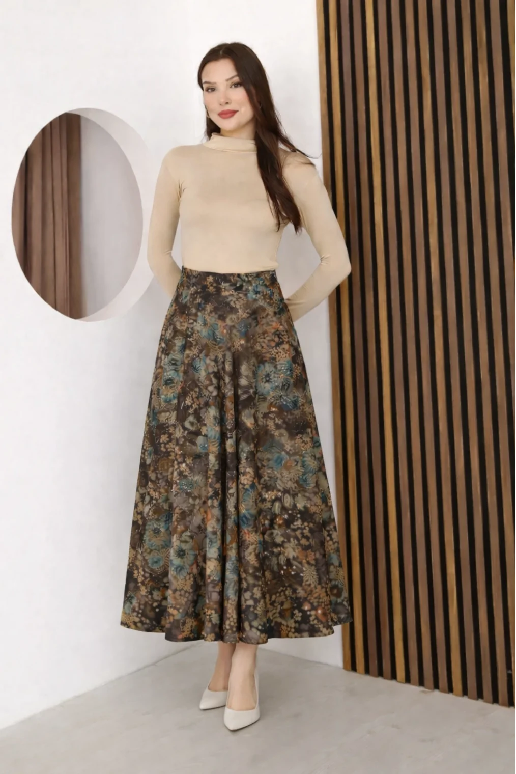 Baskılı ve Payetli Kadife Uzun Kloş Etek 6079-Kahve/Çok Renkli