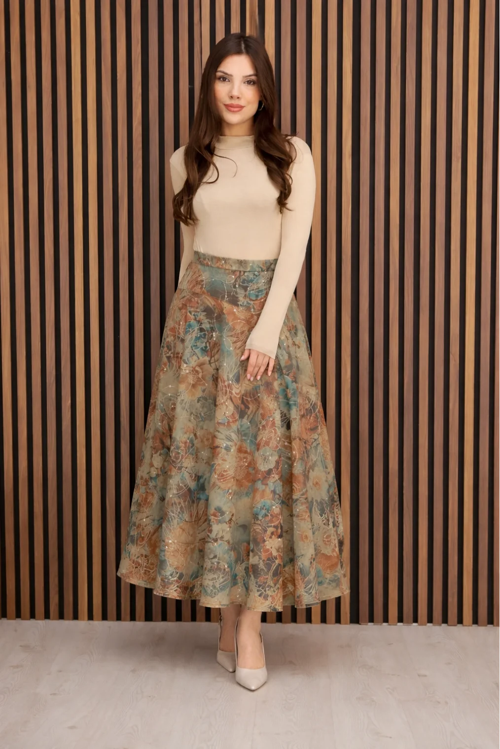 Baskılı ve Payetli Kadife Uzun Kloş Etek 6079-Taba/Çok Renkli