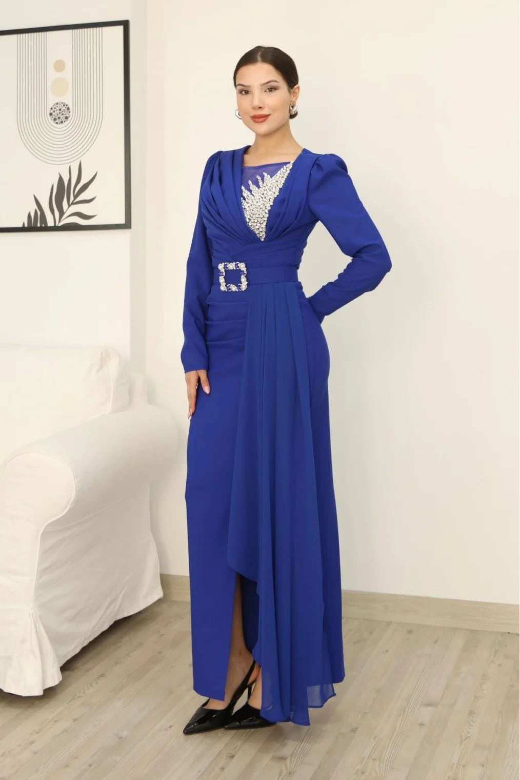 Taş İşlemeli ve Pile Detaylı Pelerinli Abiye Elbise 2312-Saks