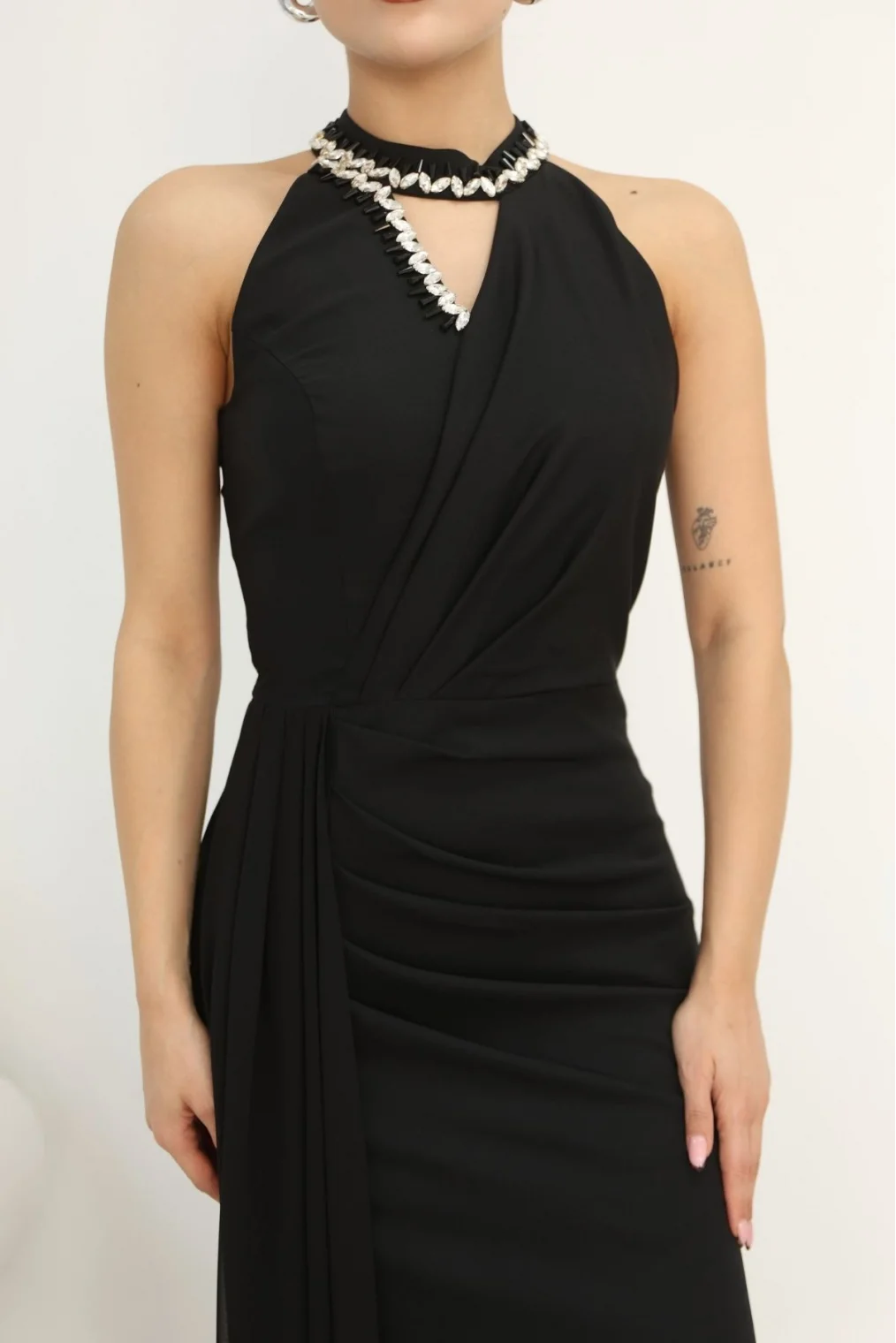 Taş Detaylı Pileli Abiye Elbise 2341-Siyah