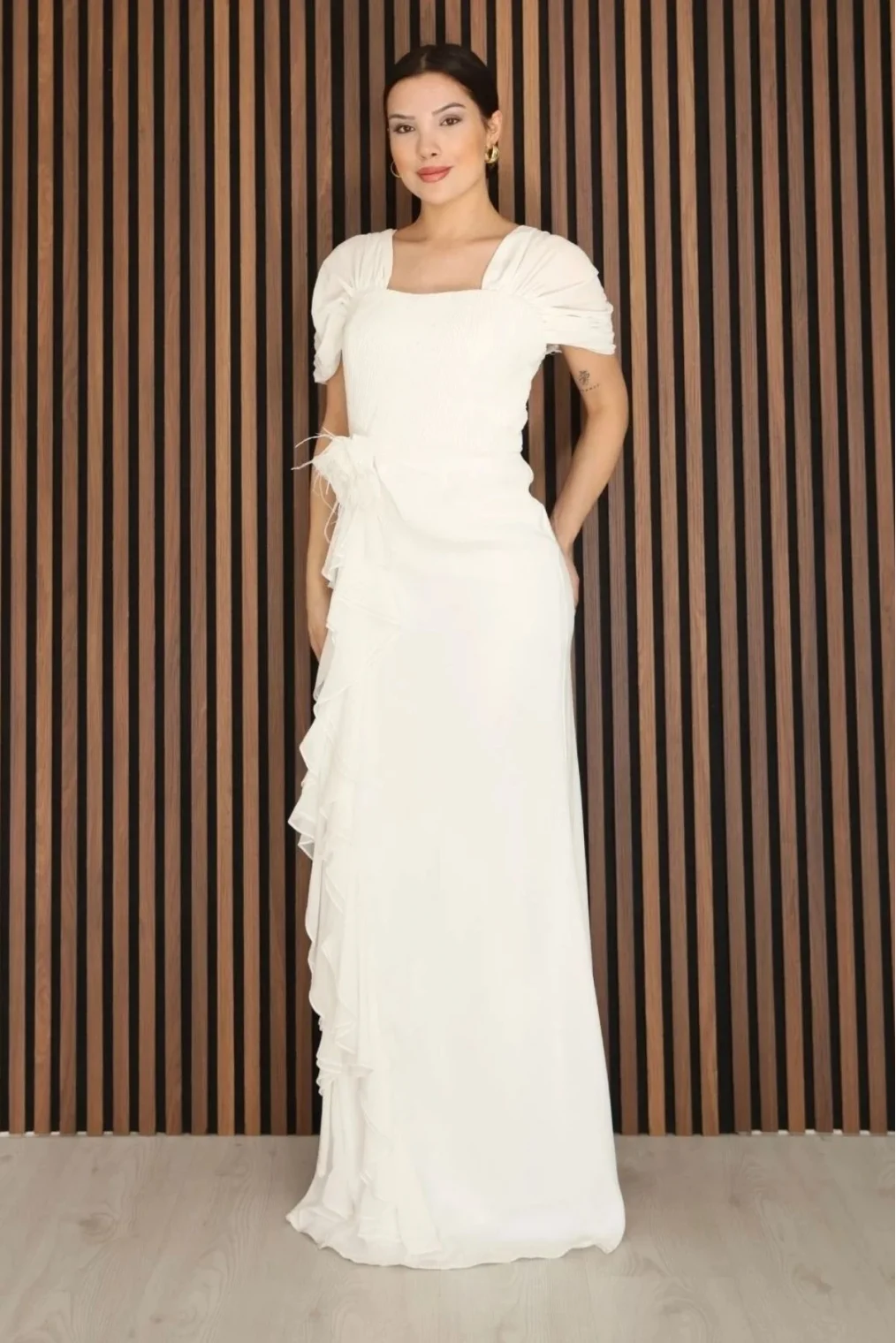 Piliseli ve Şifon Detaylı Uzun Abiye Elbise 2391-Beyaz