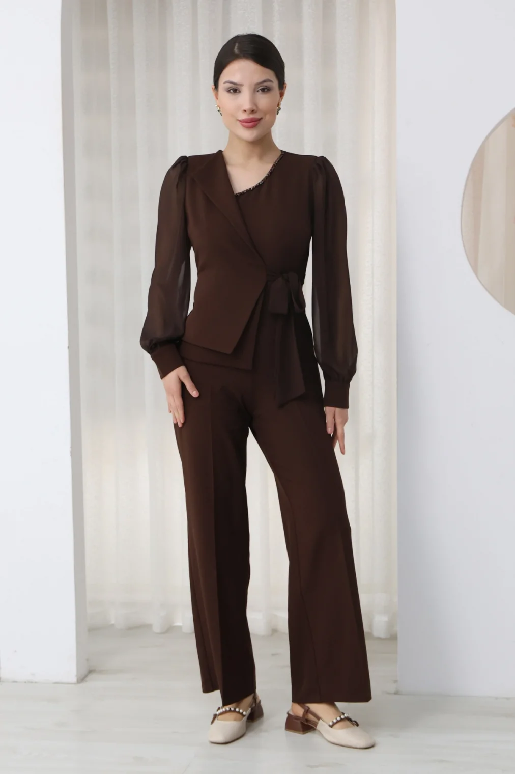 Nursel Ergin Bağlama Detaylı Asimetrik Yaka Tulum 6043-Kahverengi