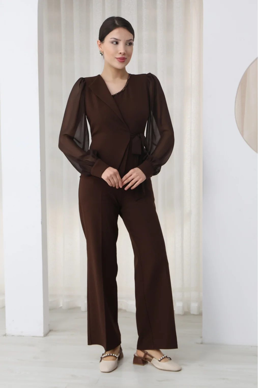 Nursel Ergin Bağlama Detaylı Asimetrik Yaka Tulum 6043-Kahverengi