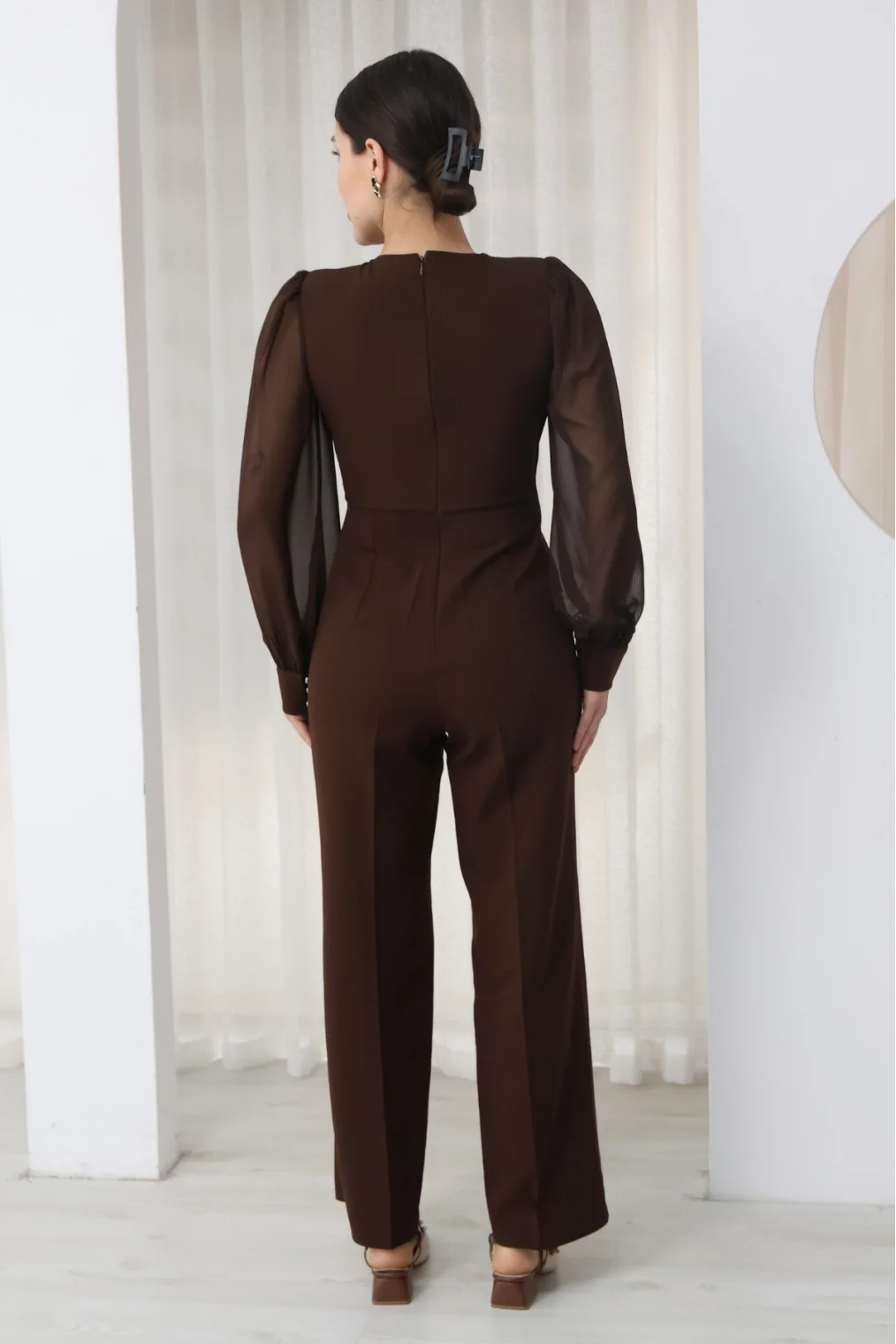 Nursel Ergin Bağlama Detaylı Asimetrik Yaka Tulum 6043-Kahverengi